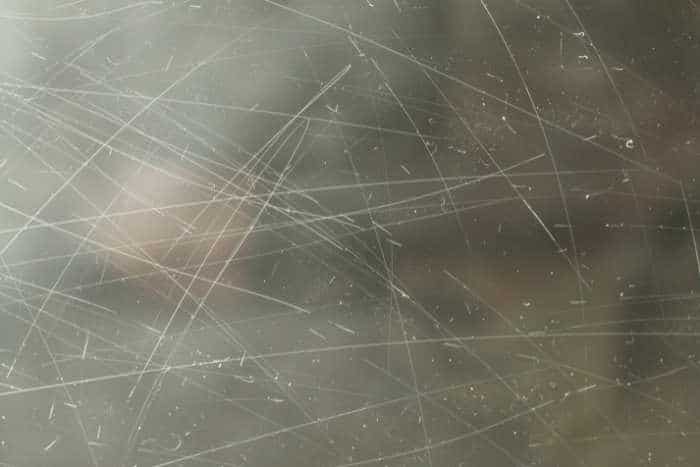 graffi vetro finestra