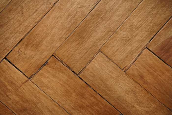 foto di parquet graffiato