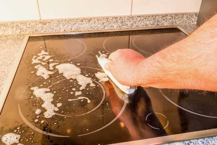 piano a induzione pulizia
